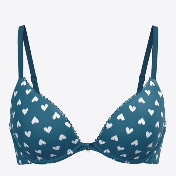 Victoria Secret Push Up Smooth Bra - Picture 2 of 5